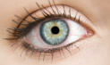 Почему появляются красные сосуды в глазах и как их убрать?