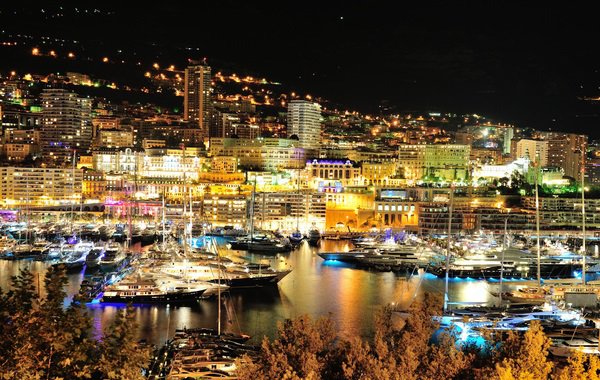 Фото ночного Монако