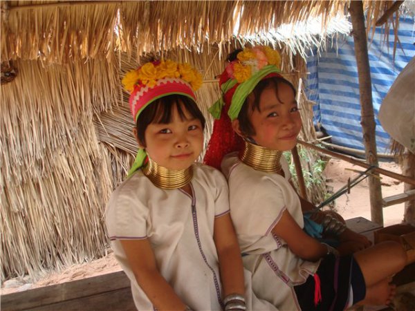  девочки племени падаунг