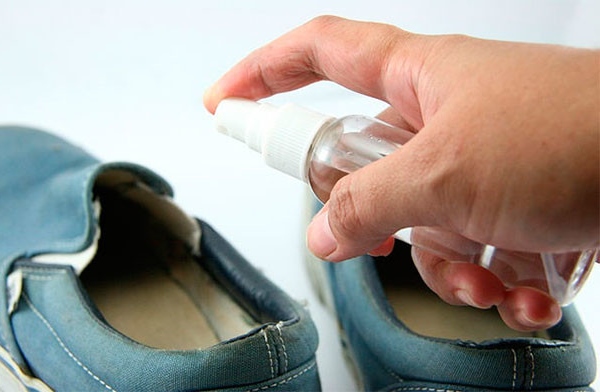 Обработка обуви от неприятного запаха